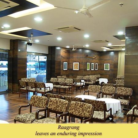 Shreemaya Hotel Indore Bagian luar foto