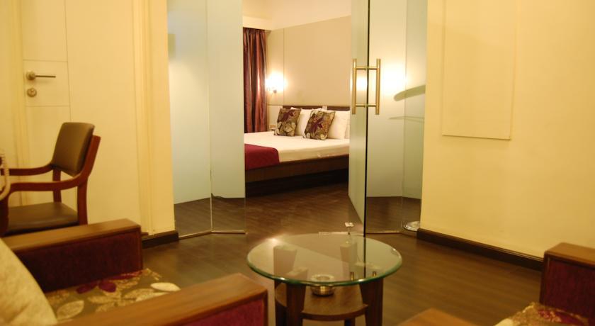 Shreemaya Hotel Indore Bagian luar foto
