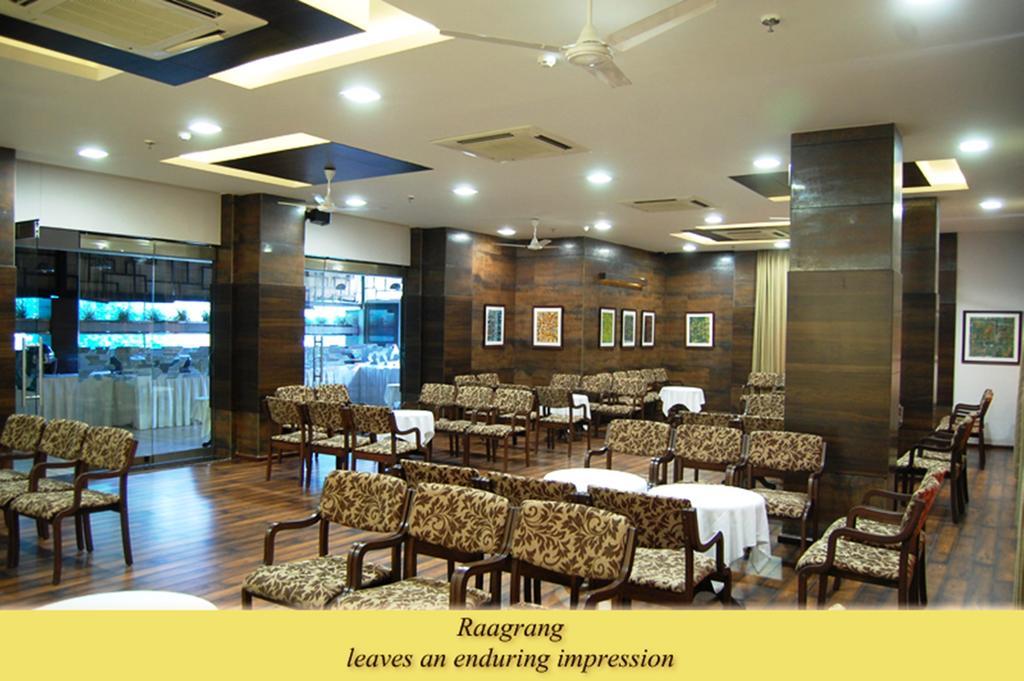 Shreemaya Hotel Indore Bagian luar foto