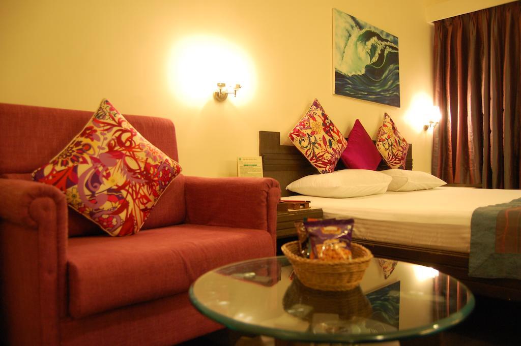 Shreemaya Hotel Indore Bagian luar foto